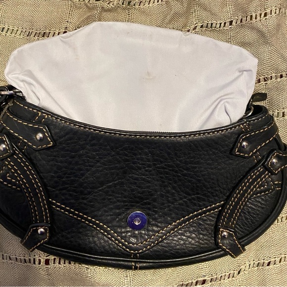 Cole Haan-VINTAGE-EUC Black Pebbled Leather Wristlet/Clutch w/Silver Tone Accent